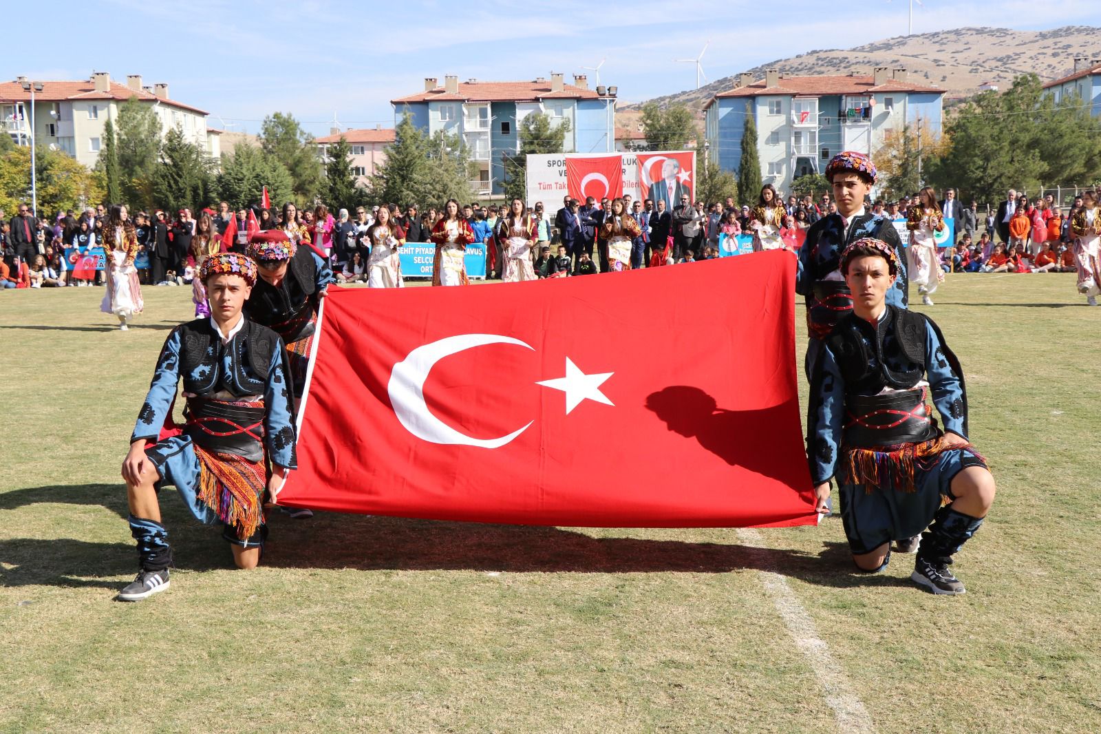 29 Ekim Cumhuriyet Bayramı, ilçemizde coşkulu ve anlamlı etkinliklerle kutlandı. 