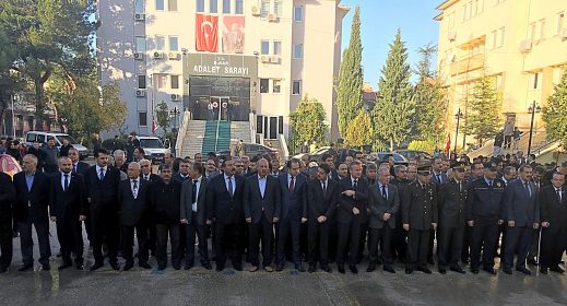 Ulu önder Mustafa Kemal Atatürk, Dinar'da Törenlerle Anıldı