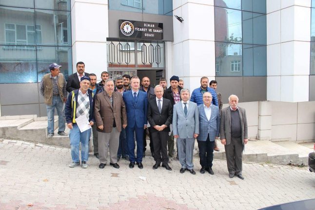 Dinar'da Mesleki Yeterlilik Belgeleri Dağıtıldı