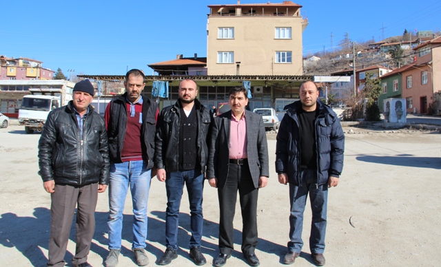 Muhtarlarımız Ve Esnaflarımız Açık Oto Pazarı İstediler