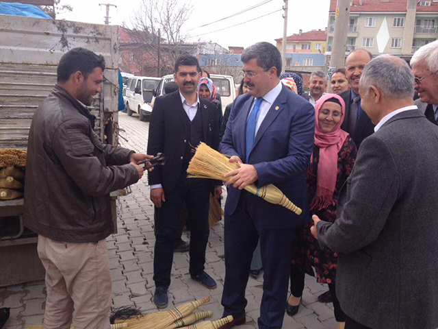 Milletvekili özkaya ; Dazkırı İlçesinde
