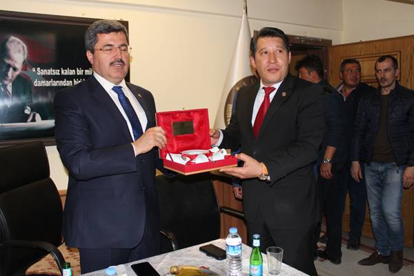 Milletvekili özkaya Stk'ları Ziyaret Etti