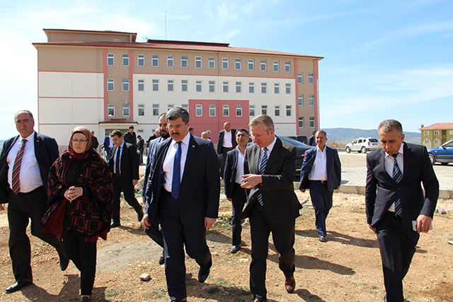 Milletvekili özkaya İlçemize Yapılan Ve Yapımı Devam Eden Okul Binalarını İnceledi