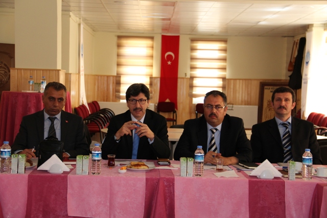 İl Milli Eğitim Müdürü Yalçın Dinar'da Toplantı Gerçekleştirdi