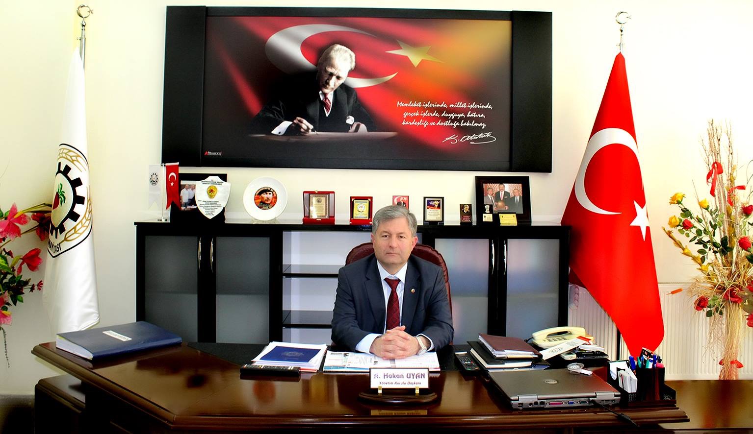 Başkan Uyan; 29 Ekim Cumhuriyet Bayram'ı Kutlama Mesajı Yayınladı