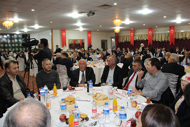 Dinar’da Eğitime Katkı Gecesi Düzenlendi