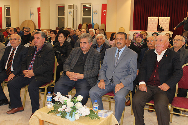 Ozanlar Ve şairler Bir Araya Geldiler.