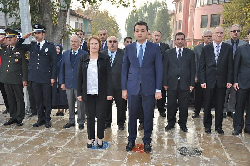 Atamızı Saygı, özlem Ve Minnetle Anıyoruz