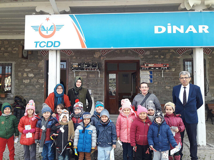 öğrencilerin Gar Ve İtfaiye Gezisi