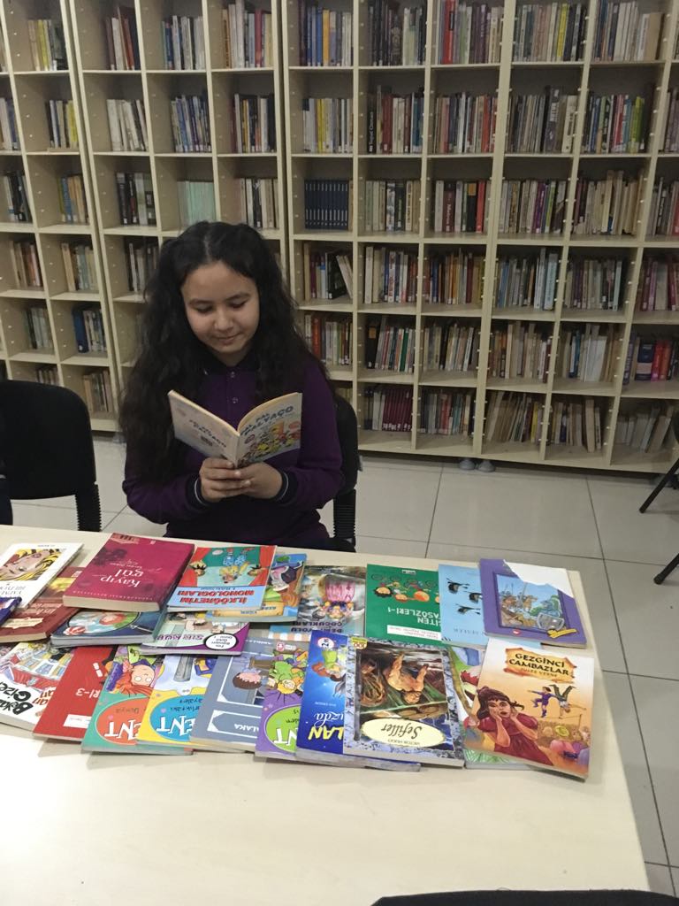 Okuduğu Bütün Kitapları Okuluna Bağışladı
