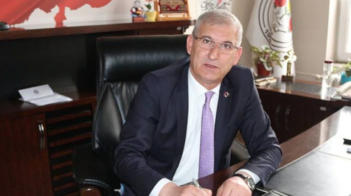 çim Sentetik Futbol Sahası