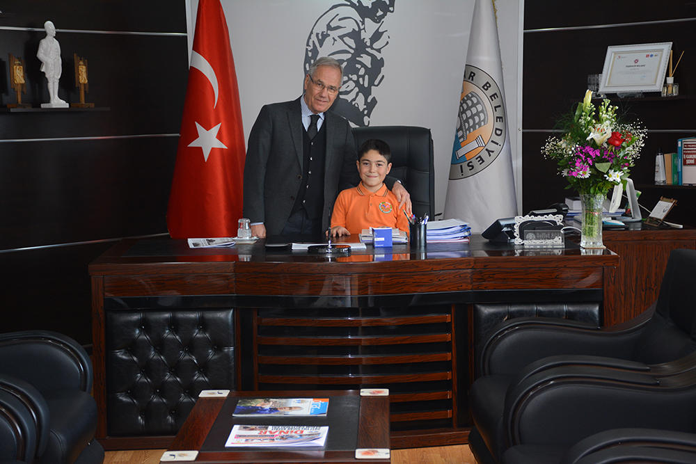 öğrencilerden Başkan Acar’a Ziyaret