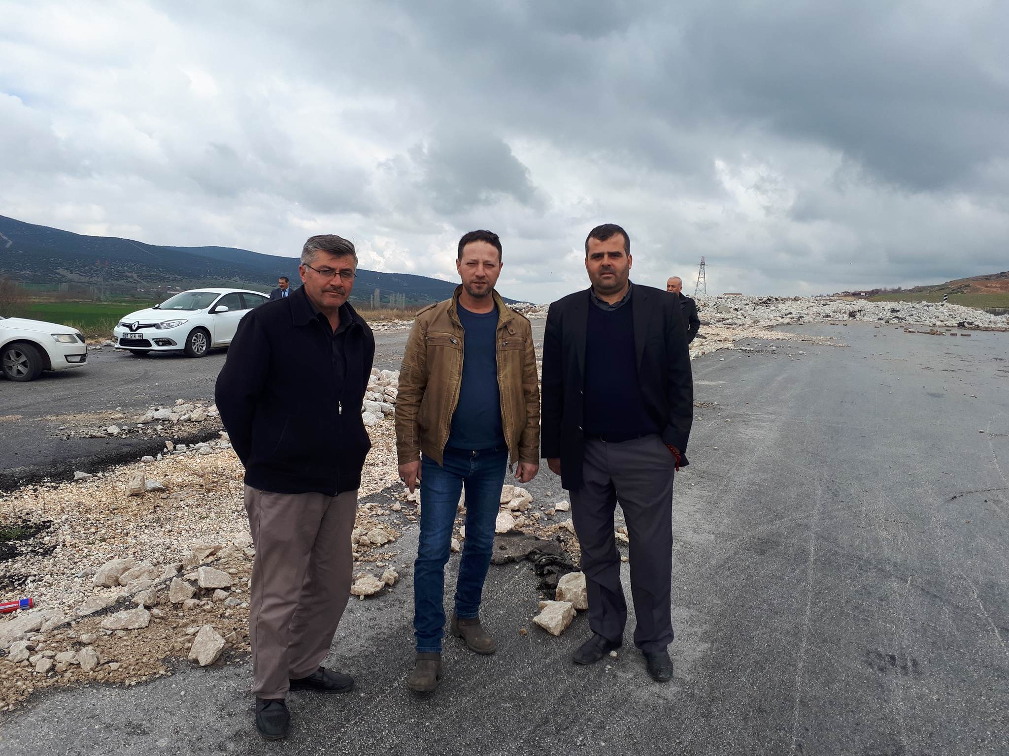 Dinar İlçemize Bağlı 3 Mahalle Muhtarı Yetkililere Seslendi