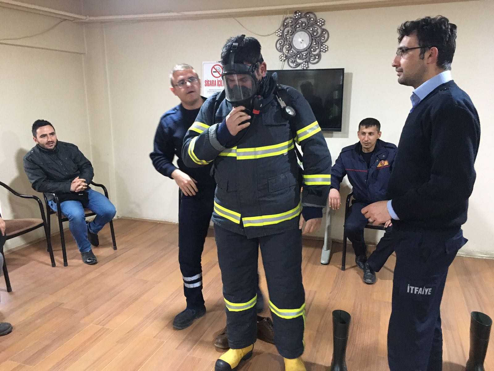 Dinar İtfaiye Müdürlüğünden Eğitim Ve Tatbikat
