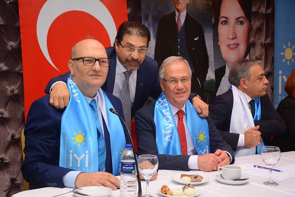 Başkan Acar İyi Parti İl Kongresine Katıldı