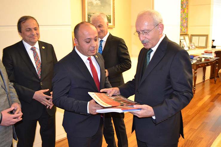 Haşhaş Ezmemiz Cumhuriyet Halk Partisi Genel Merkezinde