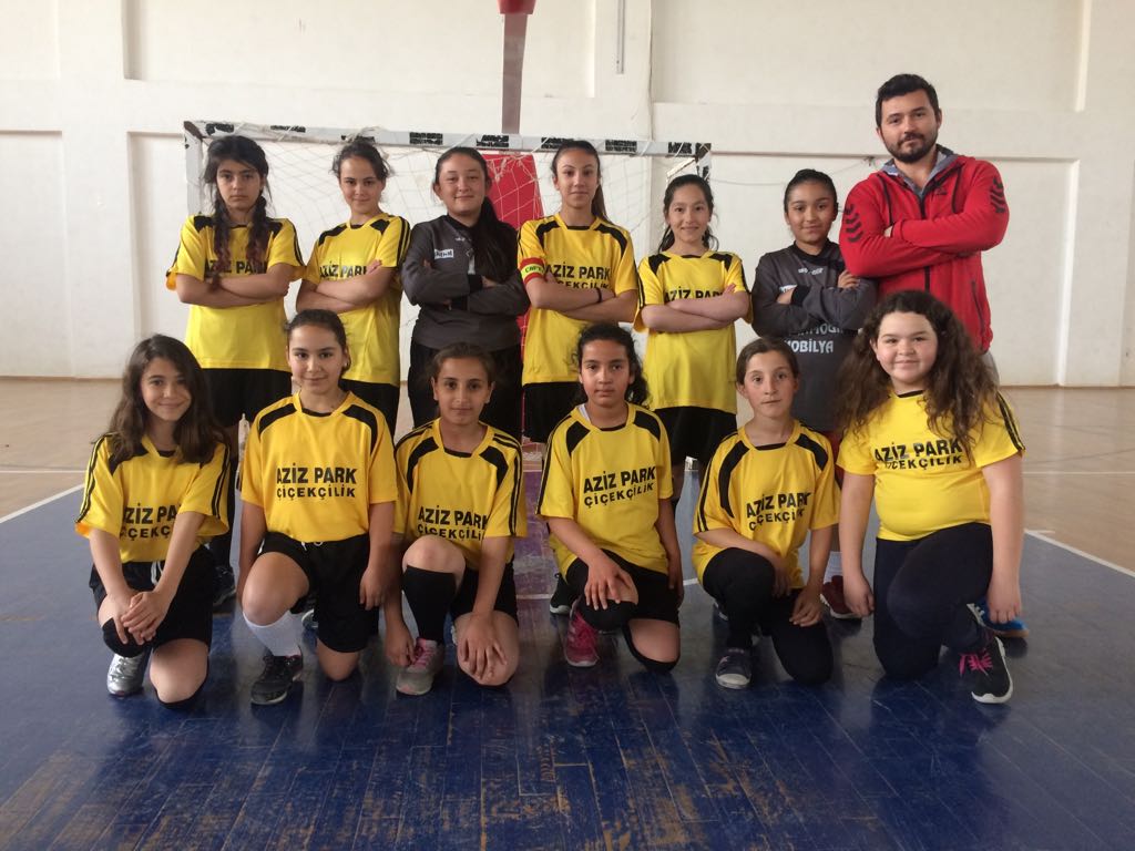 Dinar’da Küçük Kızlar Ve Küçük Erkekler Futsal Maçları Tamamlandı