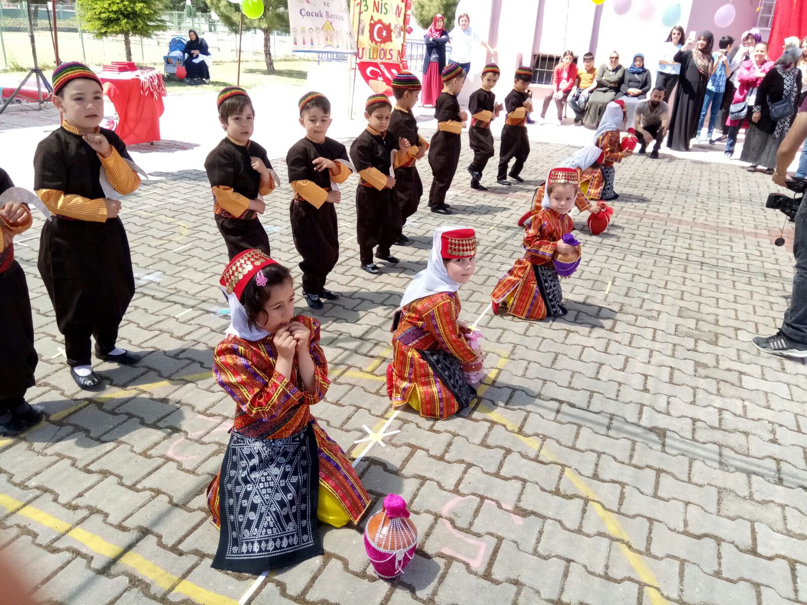 Dinar 125. Yıl Anaokulu'unda 23 Nisan çoşkusu