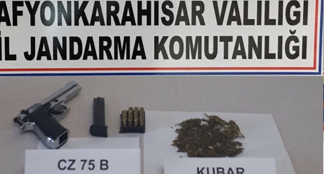 Dinar’da 3 Araçta Arama Yapıldı