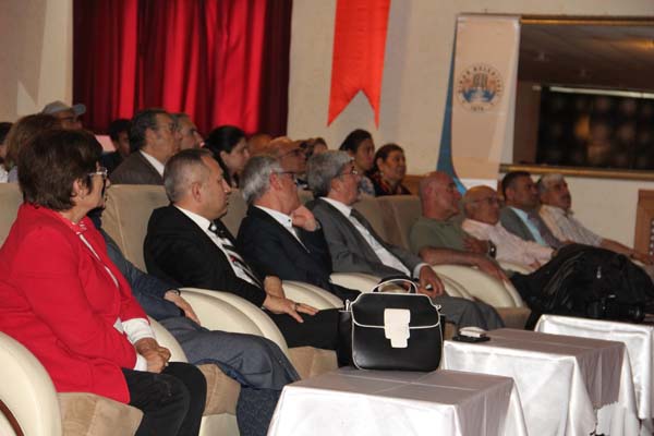 ünlü Onkoloji Uzmanı Doktor Yavuz Dizdar “kanser Ve Sağlıklı Beslenme” Adlı Sunumu
