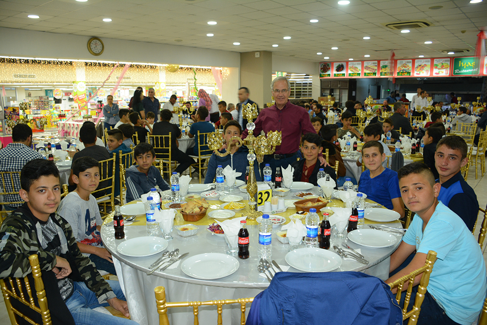 Acar’dan Dinar Belediyesi Spor Kulübüne İftar Yemeği Verildi