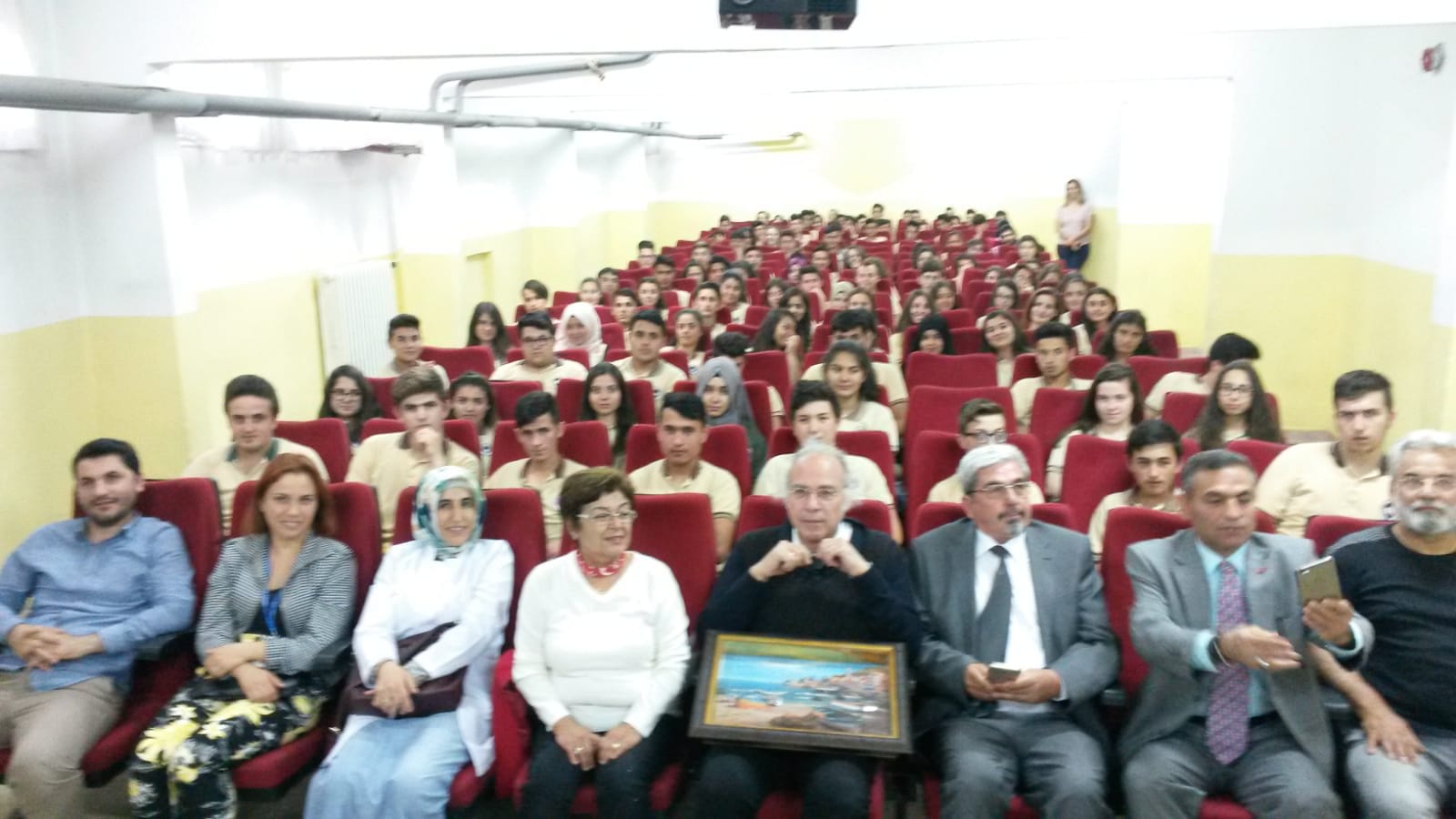 ünlü Onkoloji Uzmanı Doktor Yavuz Dizdar Mehmet çavuş Anadolu Lisesinde