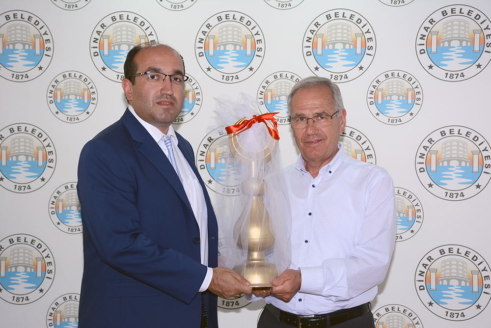 Sandıklı Belediye Başkanı çöl, Dinar Belediye Başkanı Acar'ı Ziyaret Etti