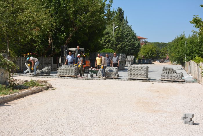 Dinar'da Yol çalışmaları Aralıksız Sürüyor