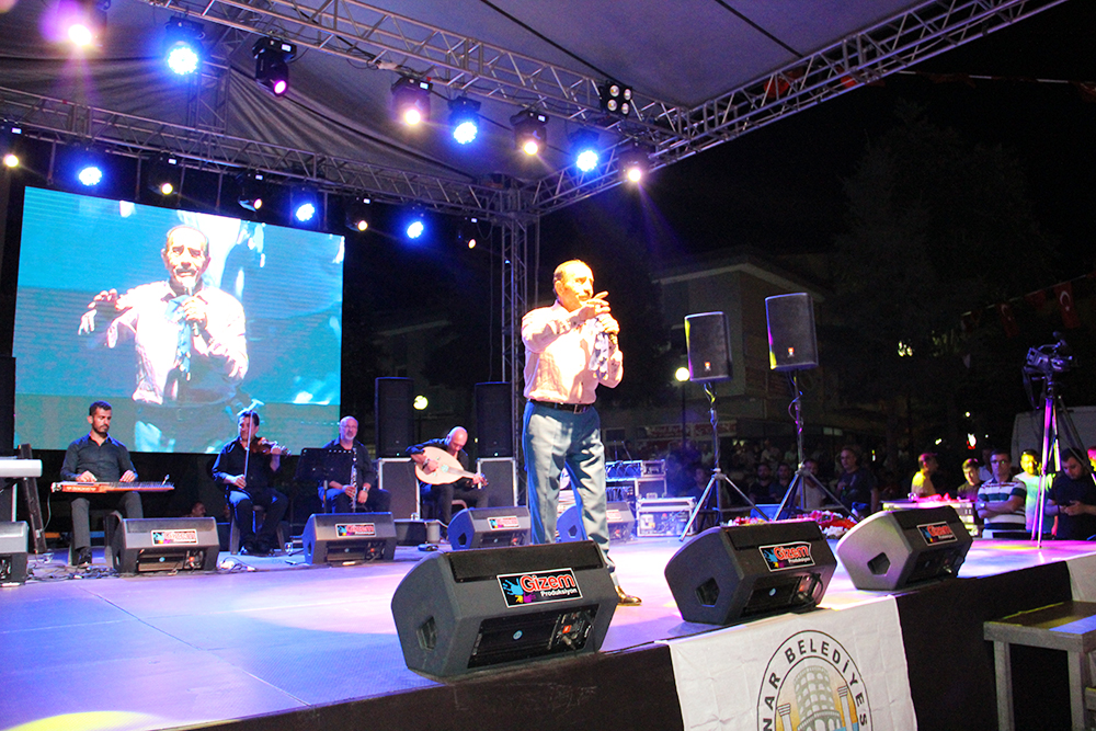 Mustafa Keser Dinar'da Konser Verdi