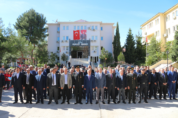 Dinar'da 29 Ekim Cumhuriyet Bayram'ı Başladı