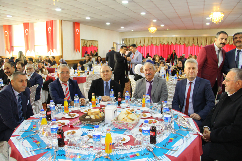 Dinar’da 24 Kasım öğretmenler Günü Kutlandı