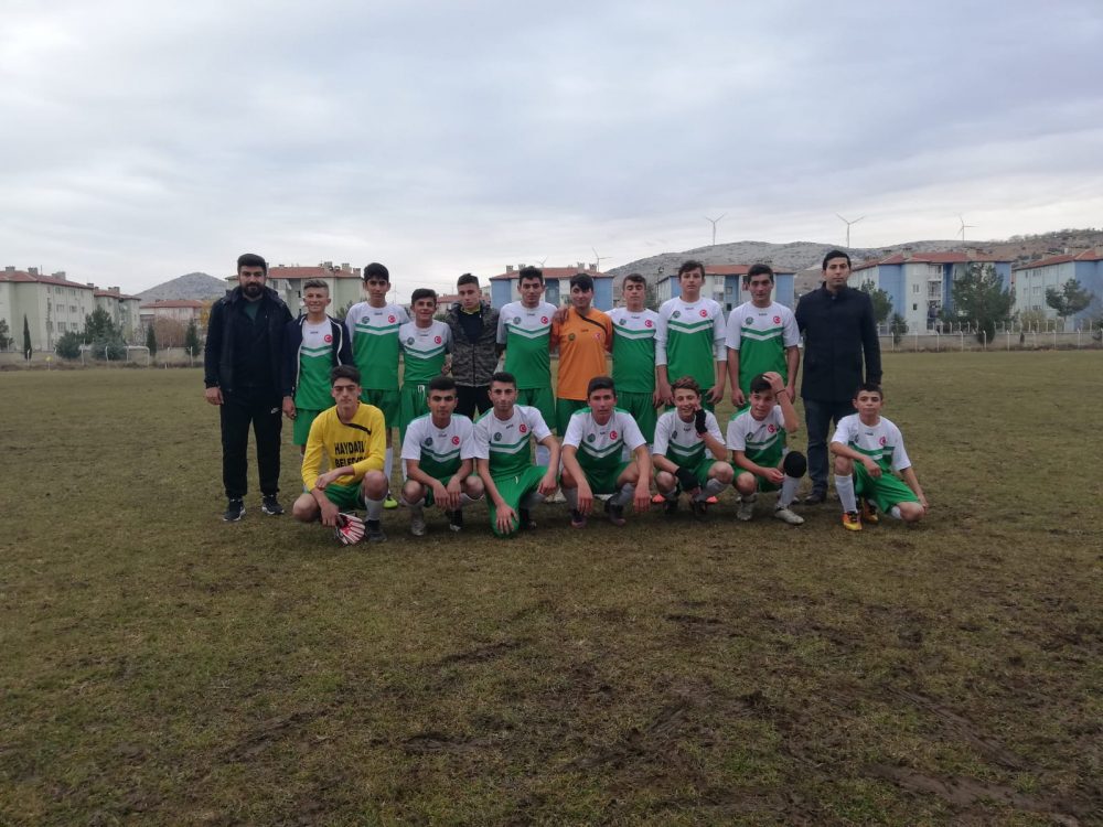 Dinar Gurubunda Genç Erkekler Futbolda Afyonkarahisara Gidecek Takımlar Belli Oldu