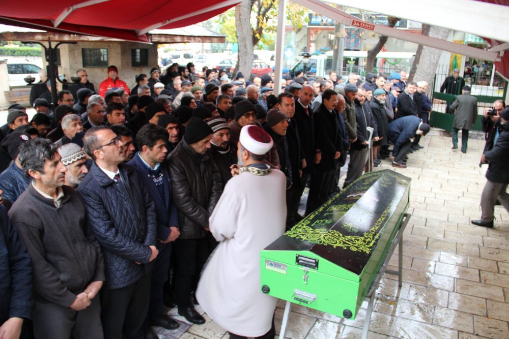 Dinar İlçemizde şehidimizin Babası Bekir Hakka İnanan Son Yolculuğuna Uğurlandı