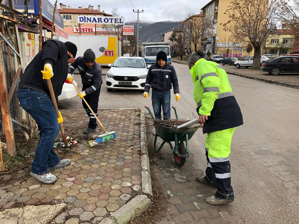 Dinar’da şehir İçi Temizlik çalışmaları