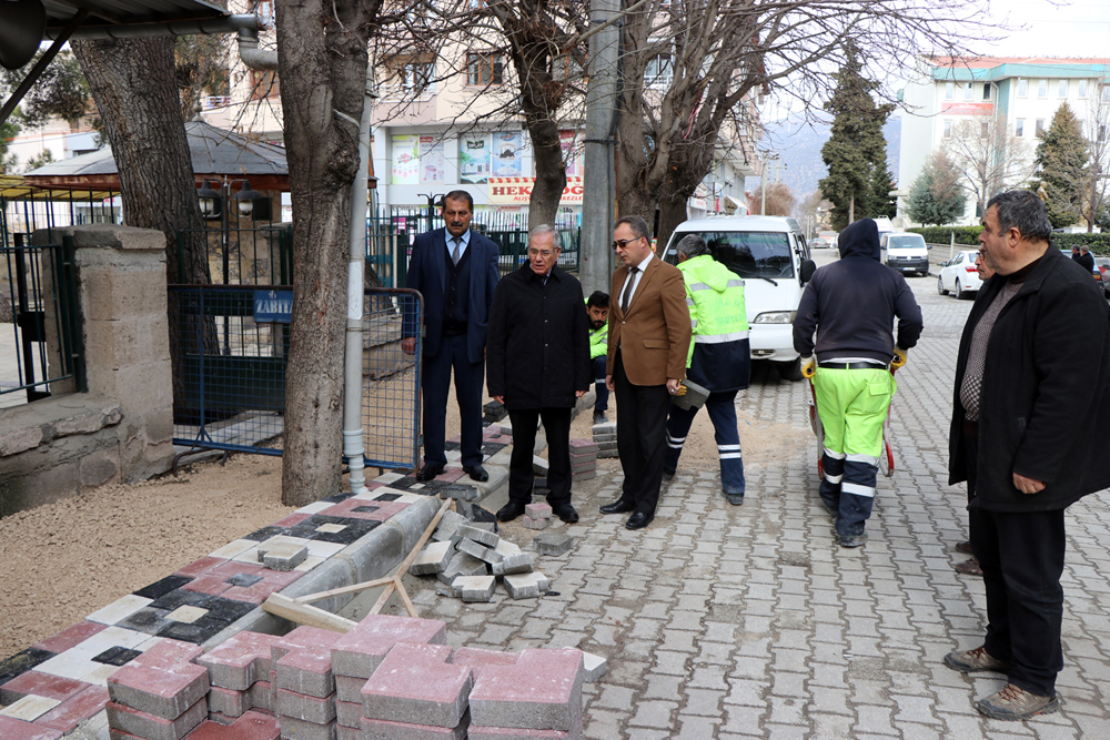 Ulu Cami önünde Kaldırım çalışması Gerçekleştirildi