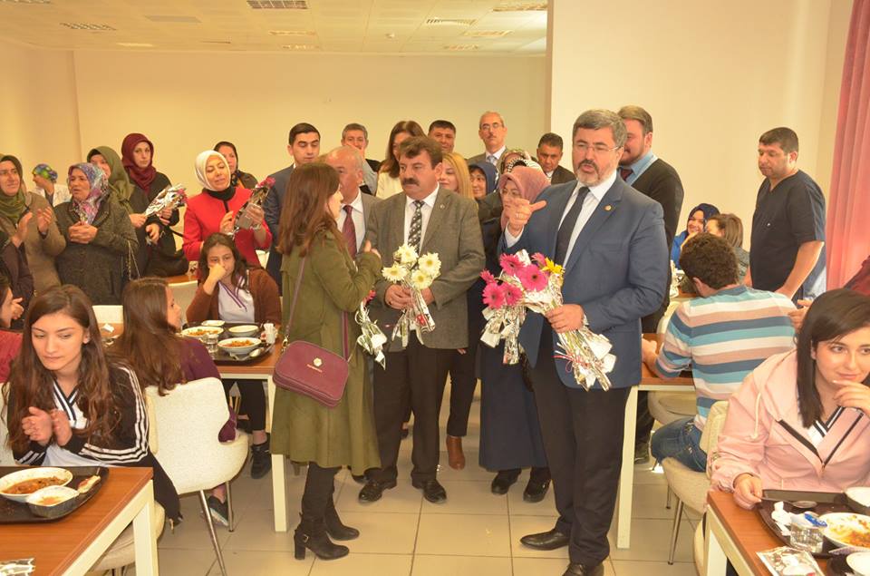 Nihat Sarı, Hastanede 14 Mart Tıp Bayramını Kutladı