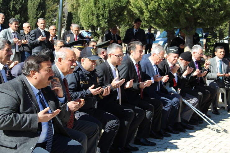 Dinar'da 18 Mart çanakkale Deniz Zaferi Ve şehitler Günü Anma Töreni