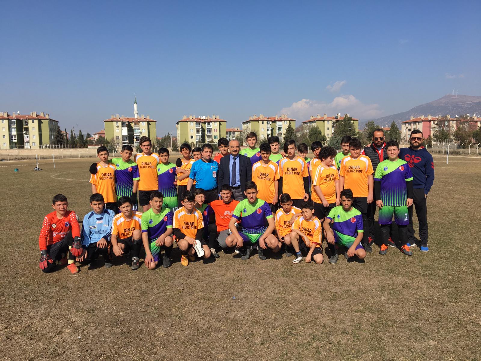 Dinar’da Minik Kızlar Ve Erkekler Futsal Maçları Tamamlandı.