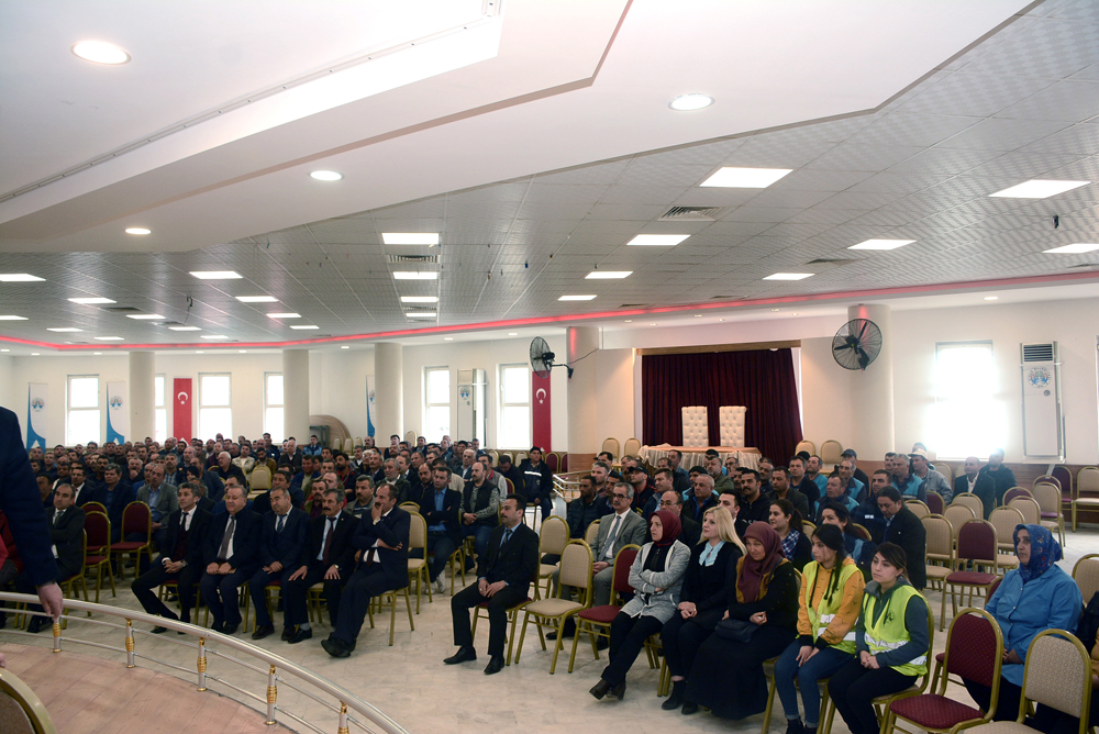 Belediye Başkanı Nihat Sarı Personel İle Tanışma Toplantısı Yaptı