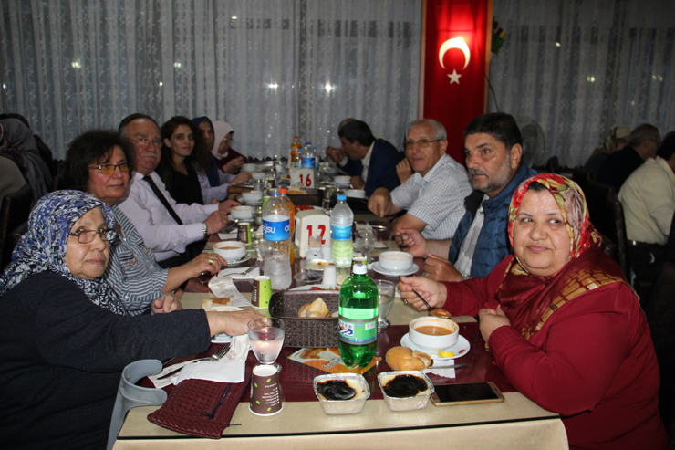 Dinar Türk Ocağı İftar Yemeği Verdi