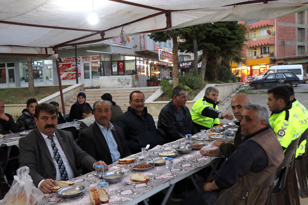 İftar çadırında Birlik Ve Beraberlik İçinde İlk Oruçlar Açıldı