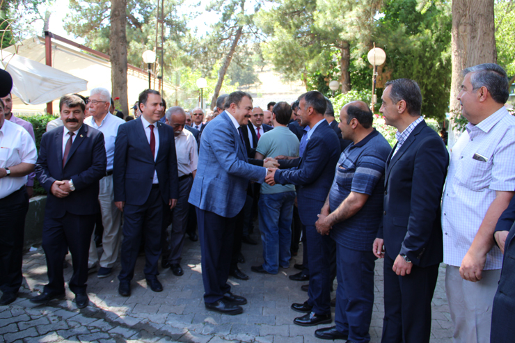 Dinar’da Resmi Bayramlaşma Programı