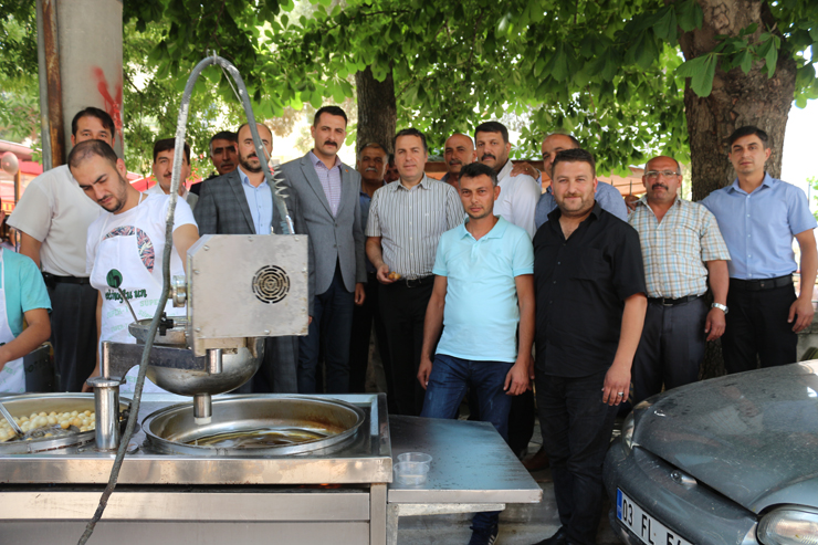 Dinar Merkez Muhtarları Tarafından şehitlerimiz İçin Lokma Döküldü