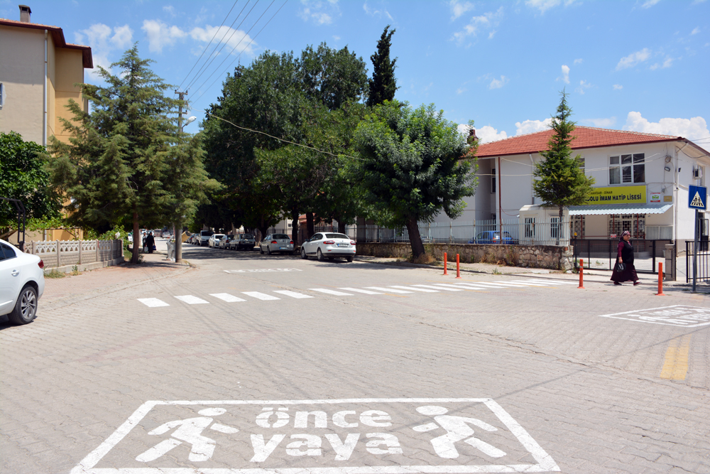 Zabıta Ekipleri Tarafından Yaya öncelikli Trafik Düzenlemesi