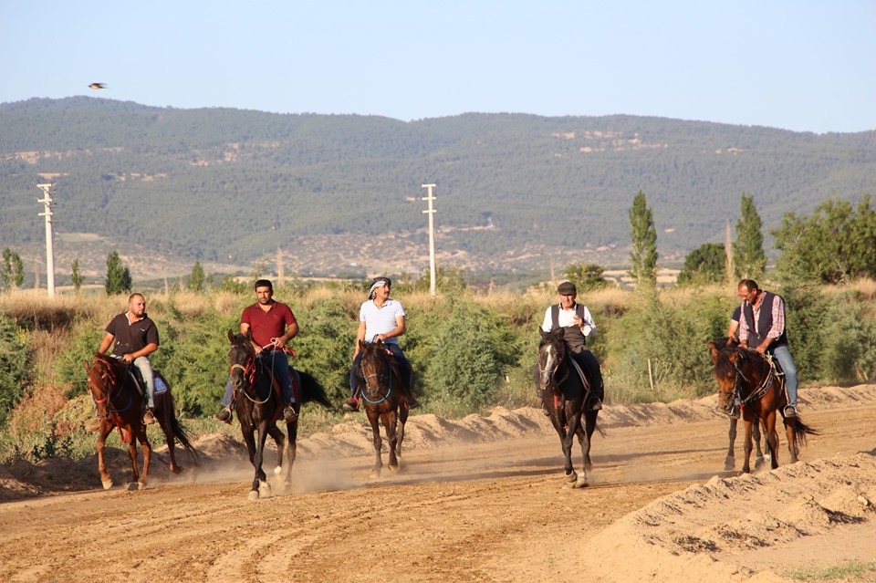 Başmakçı'da At Yarışı Hazırlıkları