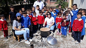 ALPARSLAN İLKOKULUNDA AŞURE ETKİNLİĞİ