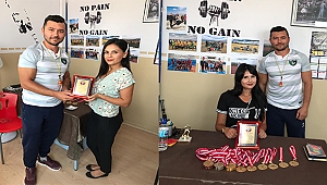 Dinar Eğitim- İş'ten Plaket