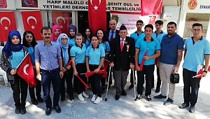 Dinarda Öğrenciler ve Vatandaşlardan Gaziler Derneklerine ziyaret