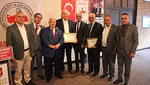 'En Başarılı İlçe Belediye Başkanı' ödülü Ali Erol’a verildi