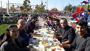 Başkan Gönüllü Öğretmenleri Ağırladı
